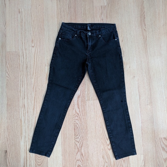 Forever 21 Black Skinny Jeans - Picture 2 of 2